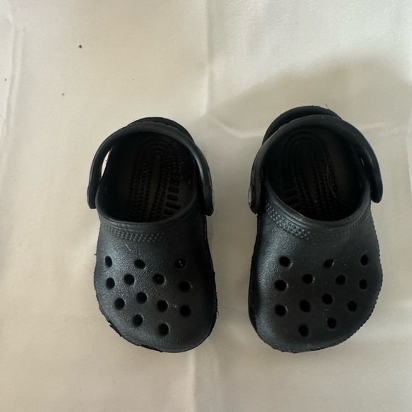 Baby Crocs - Picture 2 of 8